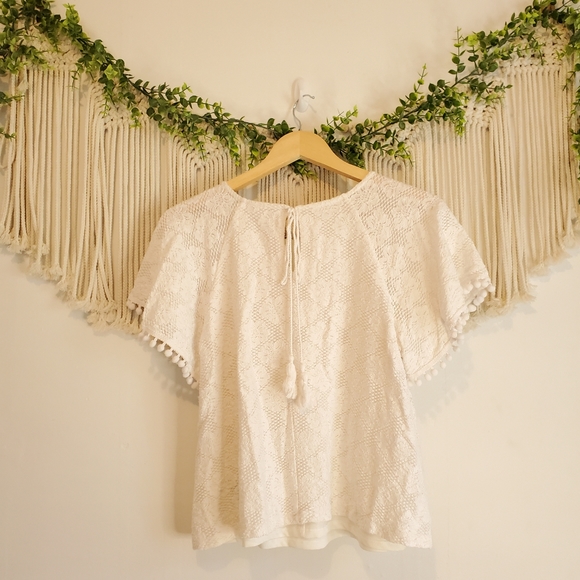 ANTHROPOLOGIE ERI + ALI White Floral Lace Boho Tasseled Pom Pom Top sz S - Picture 4 of 6